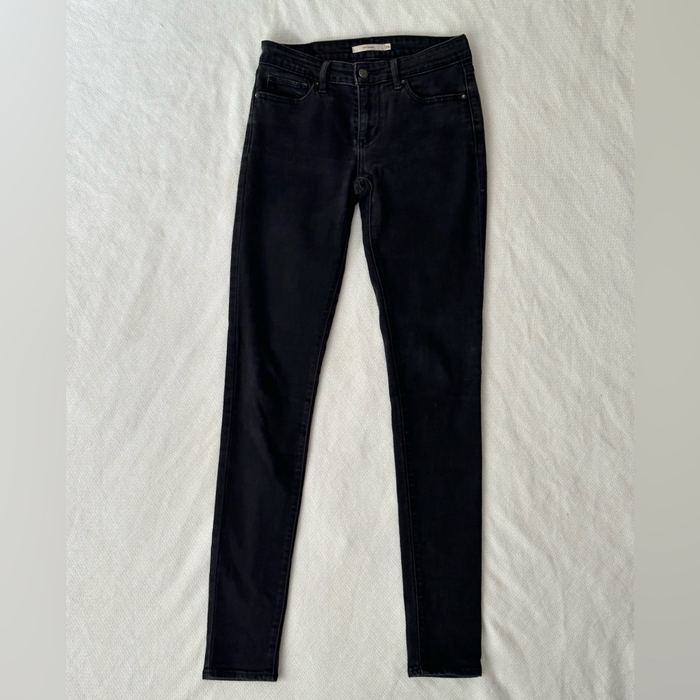 Black Levi’s Jeans